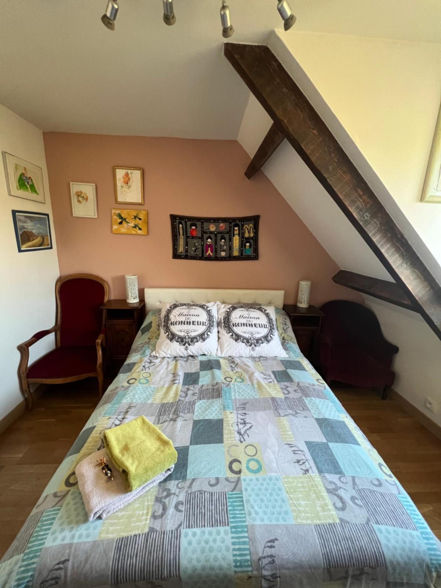 La Maison Du Bonheur Saintry-sur-Seine Экстерьер фото