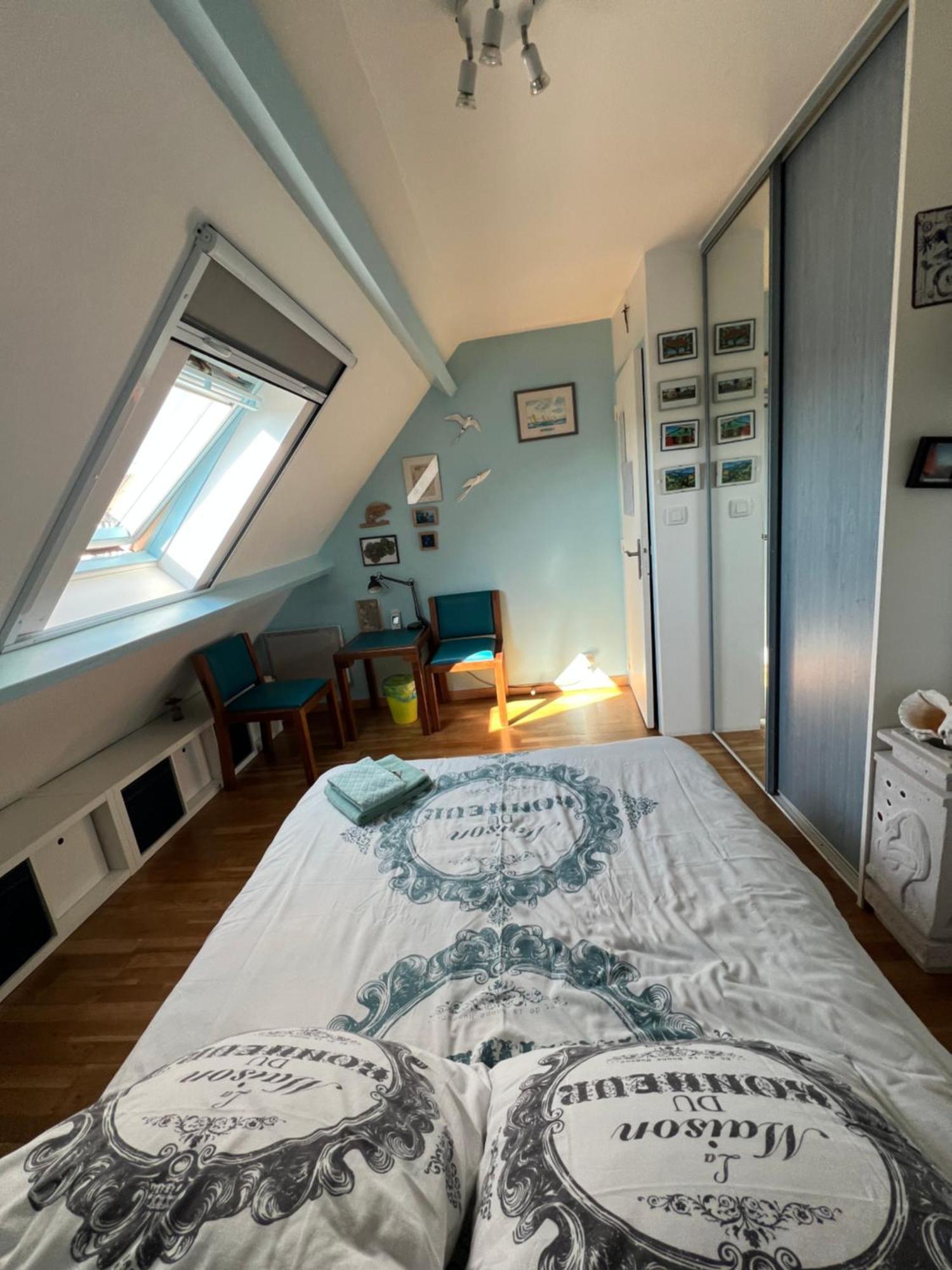 La Maison Du Bonheur Saintry-sur-Seine Экстерьер фото